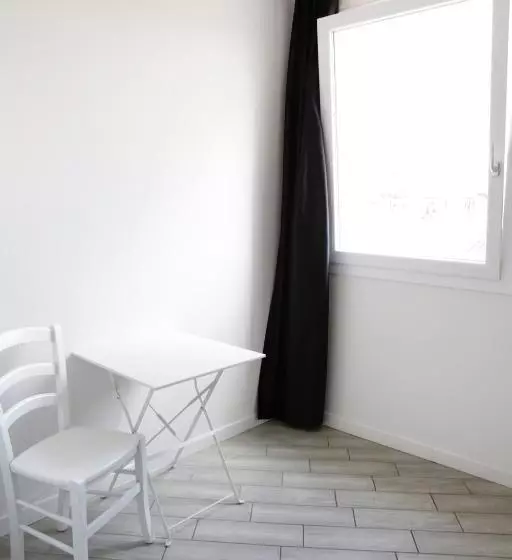 エコノミールーム, Meet Gardalake Hostel