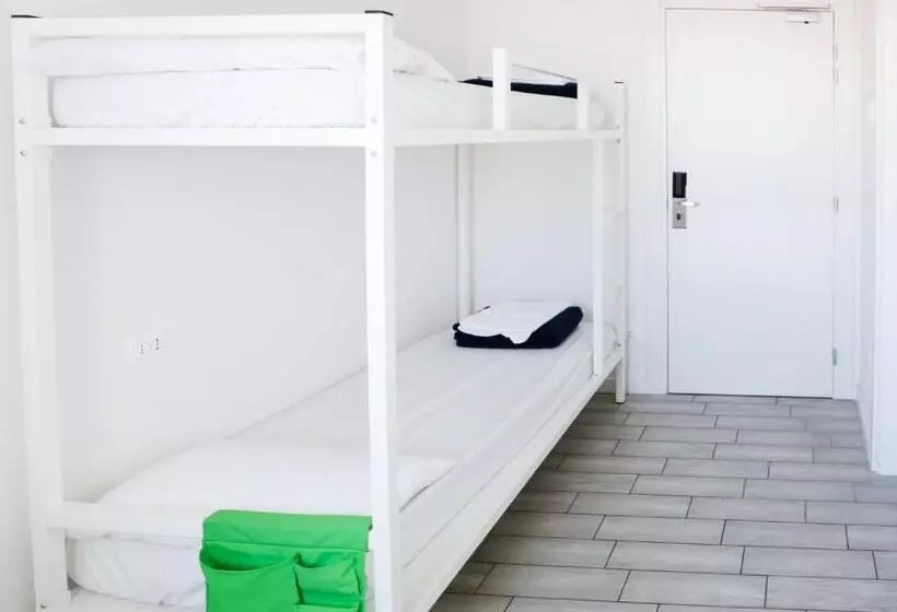 エコノミー４人部屋, Meet Gardalake Hostel