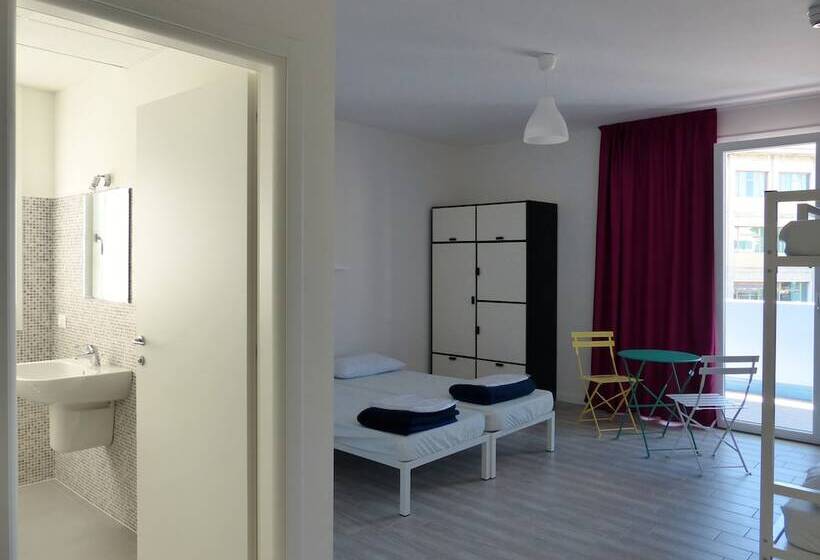 اتاق استاندارد چهار تخته, Meet Gardalake Hostel