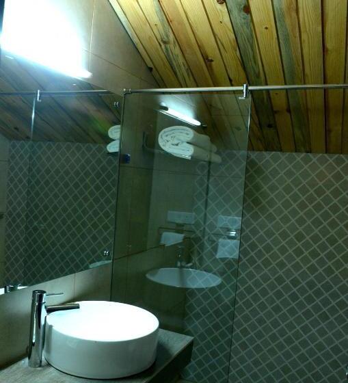 Habitaci�n Est�ndar Abuhardillada, Woodsmoke Retreat