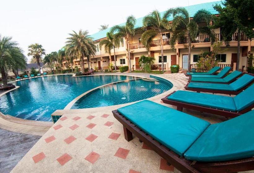 带泳池观景的豪华房, The Green Beach Resort