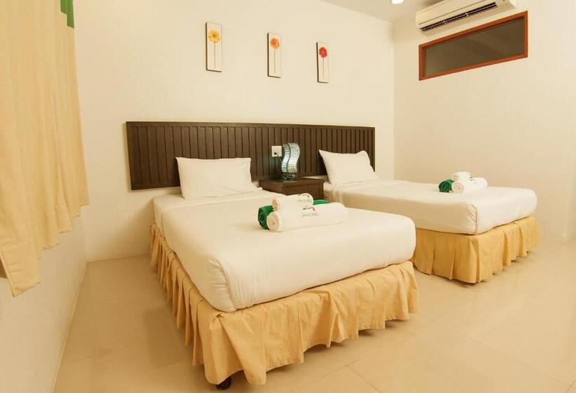 חדר סופריור נוף לבריכה, The Green Beach Resort