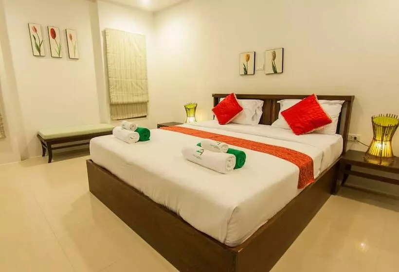 プールの見えるデラックスルーム, The Green Beach Resort
