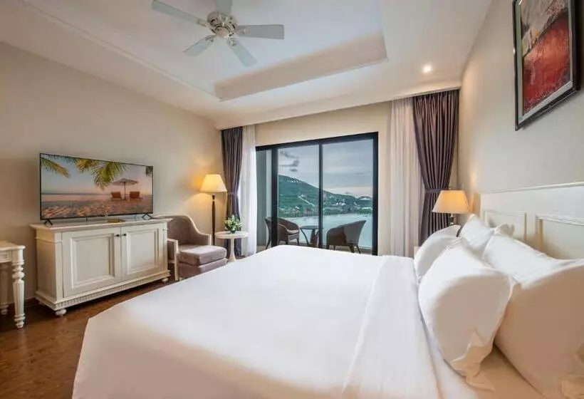 Deluxe-huone King-vuode, Vinpearl Resort & Spa Nha Trang Bay