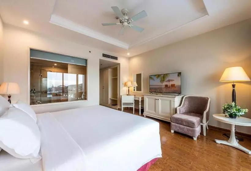 Deluxe-huone King-vuode, Vinpearl Resort & Spa Nha Trang Bay