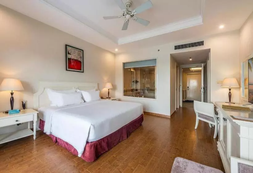 Deluxe-huone King-vuode, Vinpearl Resort & Spa Nha Trang Bay