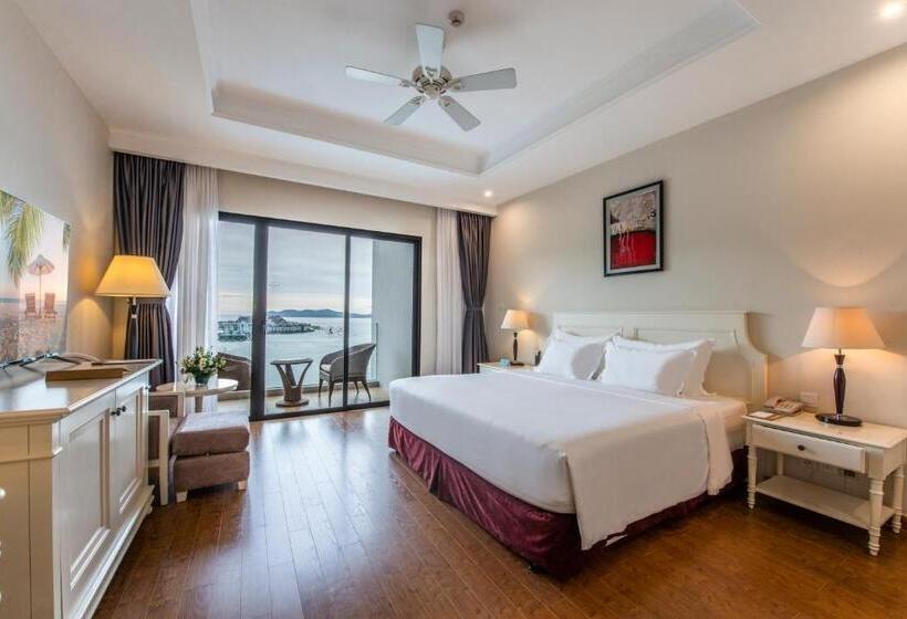 스탠다드 룸 킹사이즈 침대, Vinpearl Resort & Spa Nha Trang Bay
