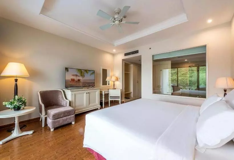 Deluxe-huone King-vuode, Vinpearl Resort & Spa Nha Trang Bay