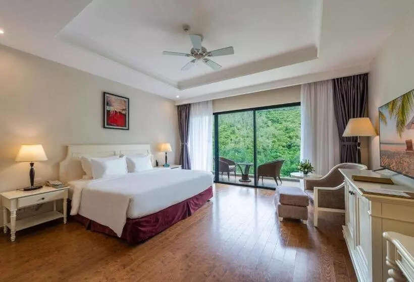 Deluxe-huone King-vuode, Vinpearl Resort & Spa Nha Trang Bay
