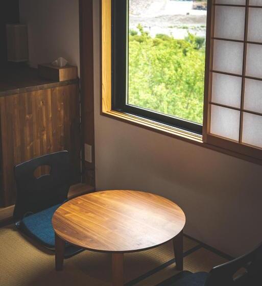 חדר סטנדרט לשלושה, Next Chapter   Guesthouse   Kito