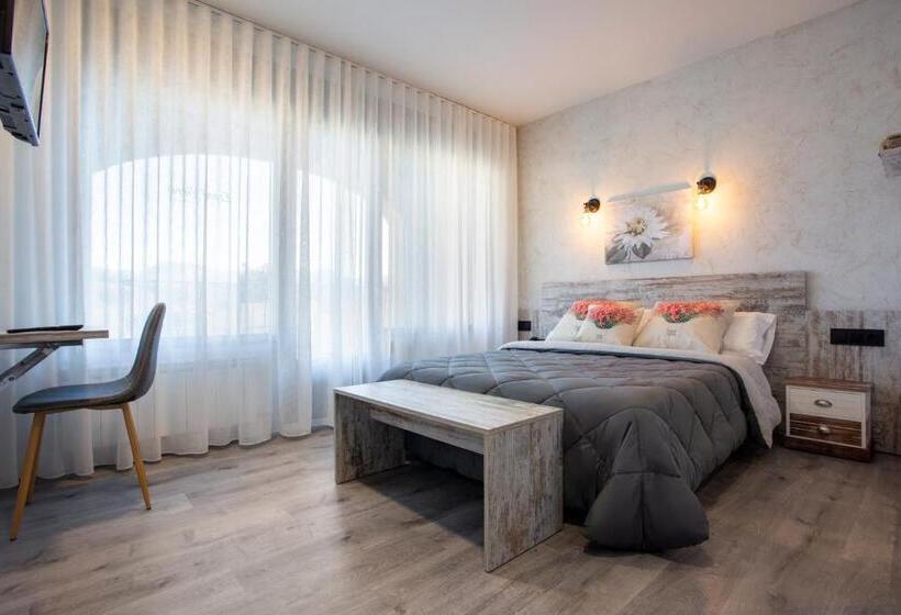 Номер Стандарт с Балконом, Espai Vidrà