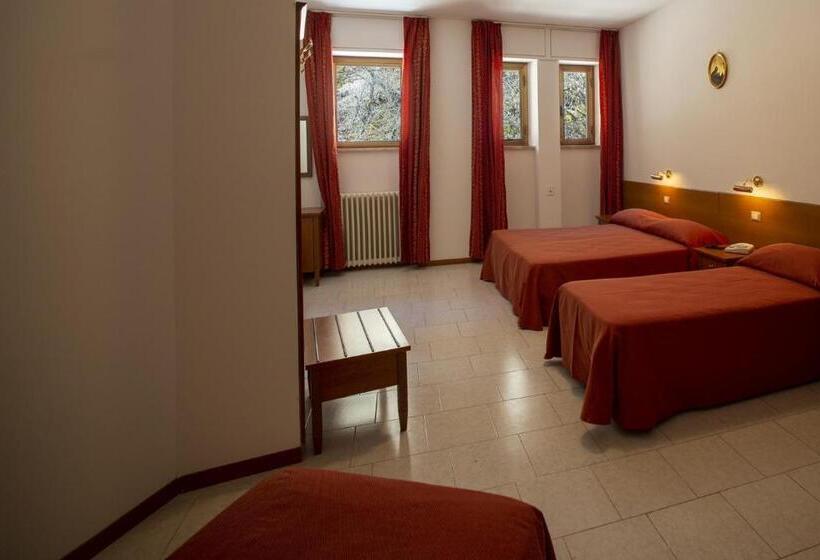 חדר סטנדרט לארבעה, Roccaporena & Margherita