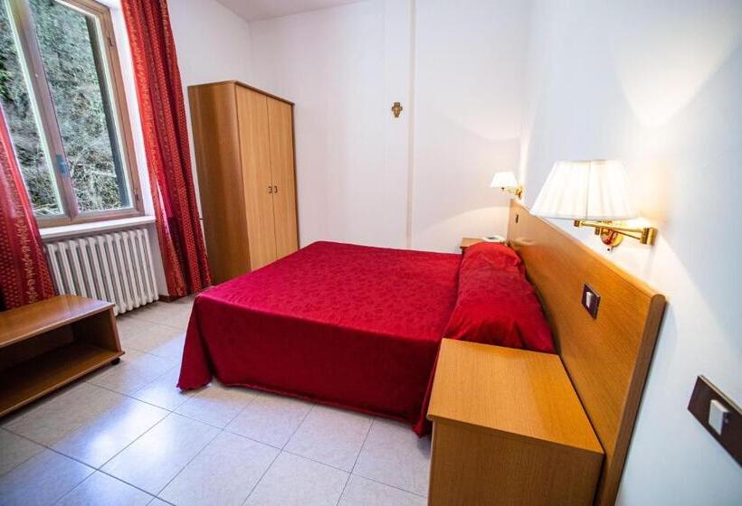 חדר סטנדרט, Roccaporena & Margherita