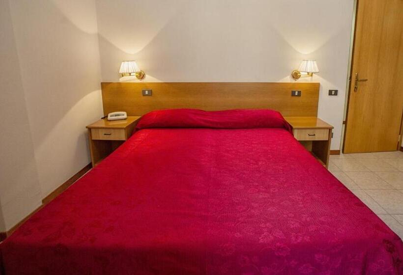 חדר סטנדרט, Roccaporena & Margherita