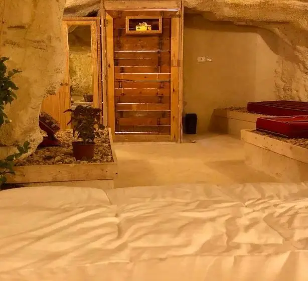 اتاق سوپریور با تخت بزرگ, 7 Caves