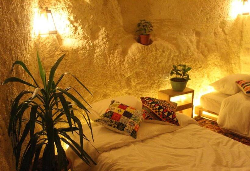 اتاق استاندارد, 7 Caves