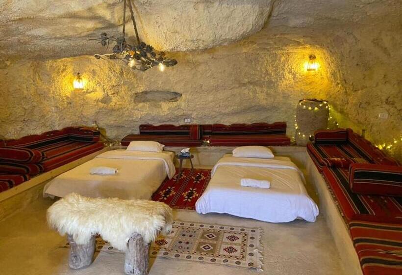 اتاق لوکس, 7 Caves