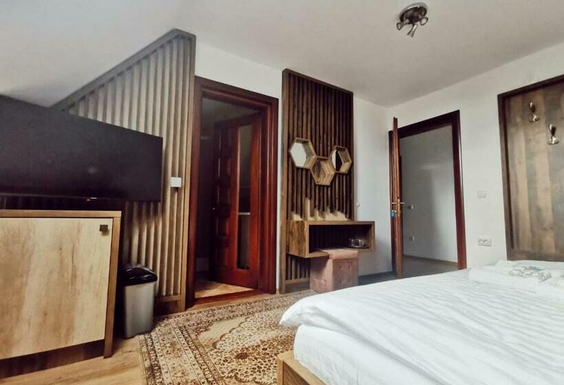 标准间, Vila Platon