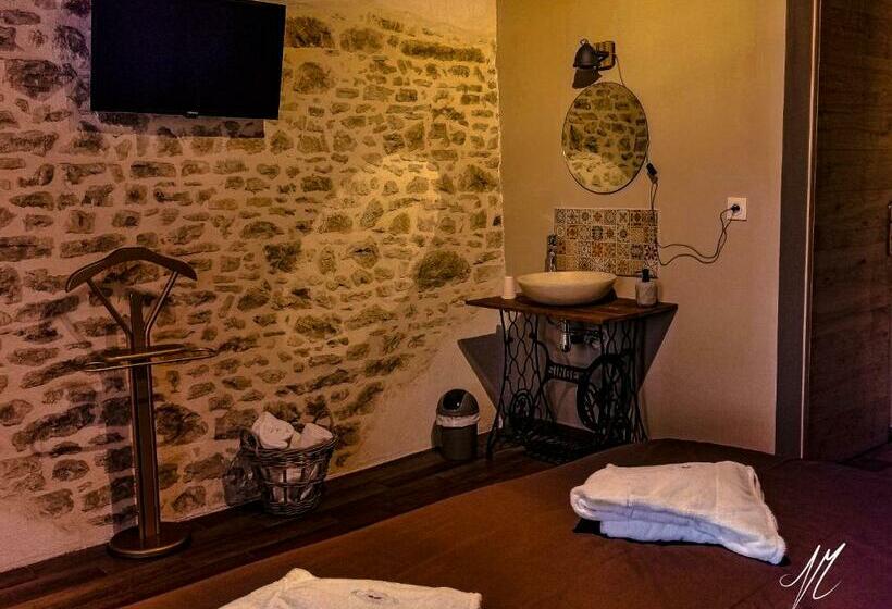 Номер Стандарт, La Grange Des Frangines