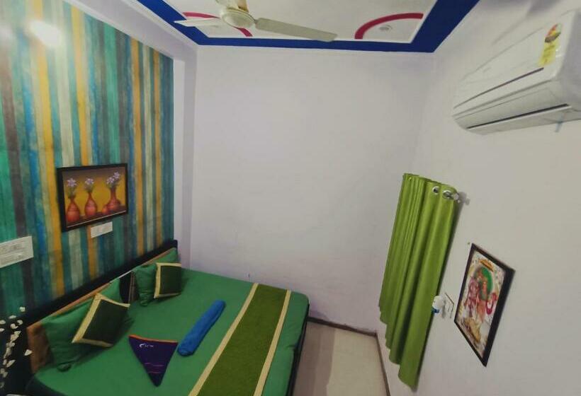 Quarto Economy, Atithi Guest House