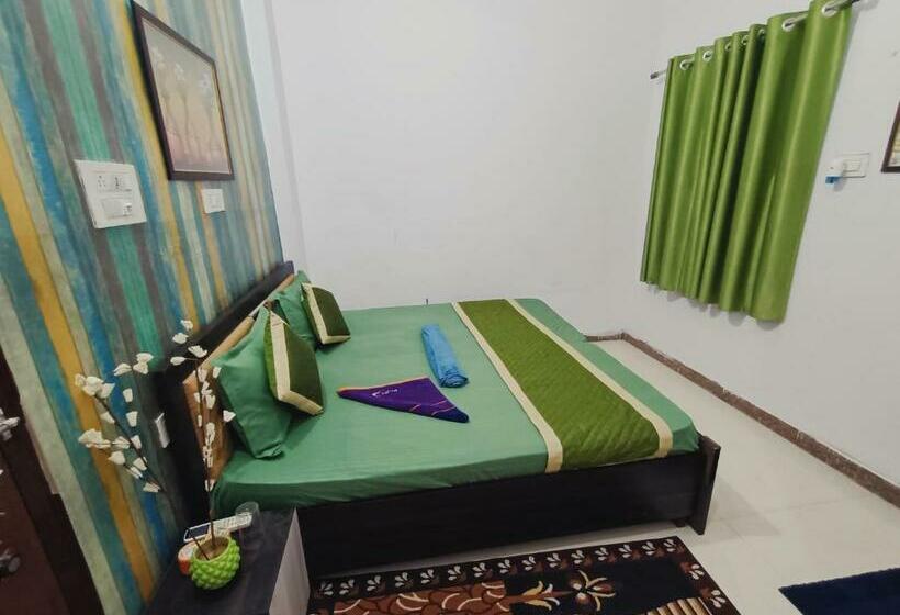 Quarto Economy, Atithi Guest House