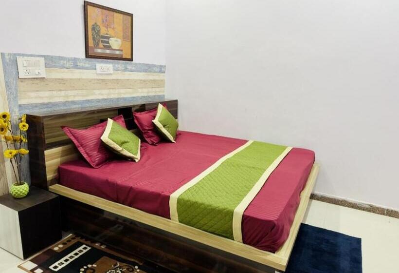 Quarto Economy, Atithi Guest House