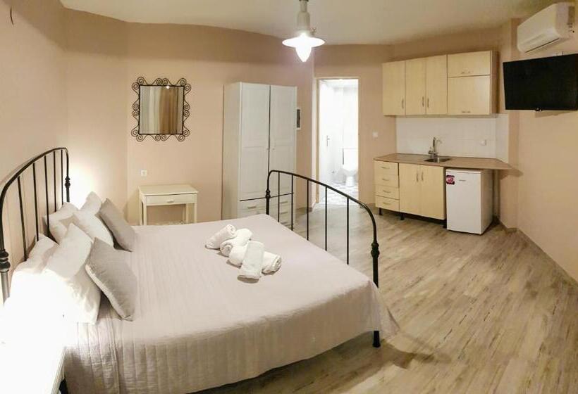 דירת חדר בקומת קרקע, Anemos