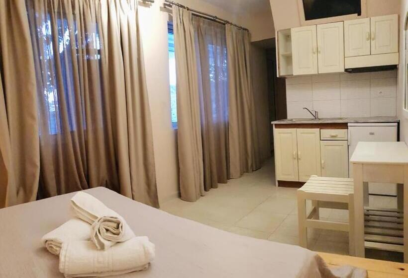 דירת חדר בקומת קרקע, Anemos