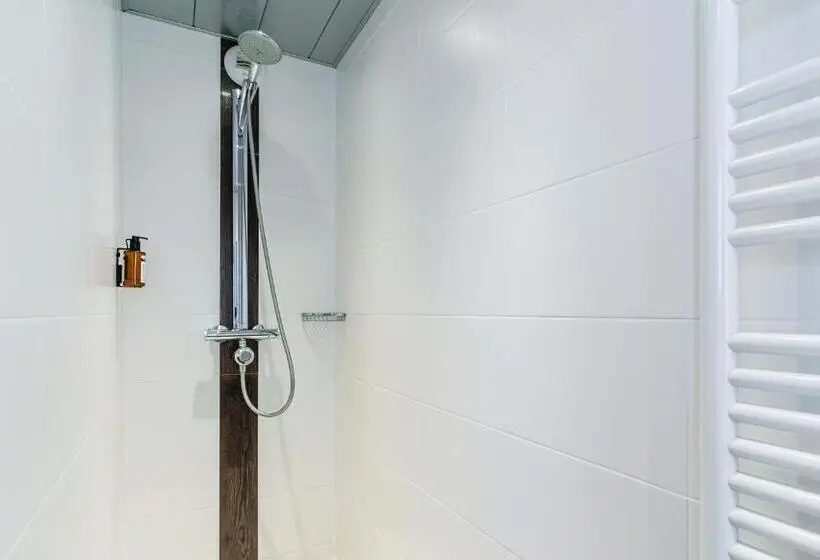 Classic Kolmen Hengen Huone, B&b Hotel Saint Avold Nord