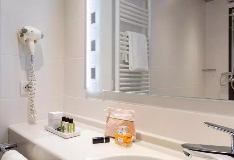 Standard Kolmen Hengen Huone, B&b Hotel Saint Avold Nord