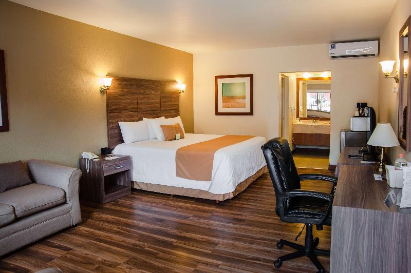 キングサイズベッドのスタンダードルーム, Best Western Cumbres Inn Cd. Cuauhtemoc