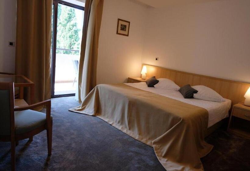 스탠다드 발코니 룸, Flores