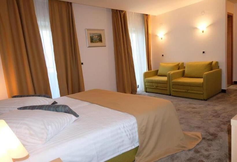 스탠다드 발코니 룸, Flores