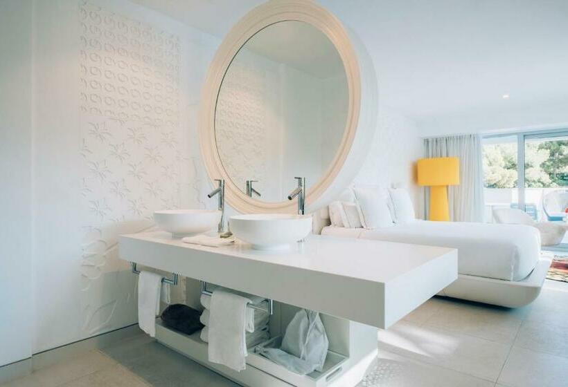 غرفة قياسية, The Donna Portals