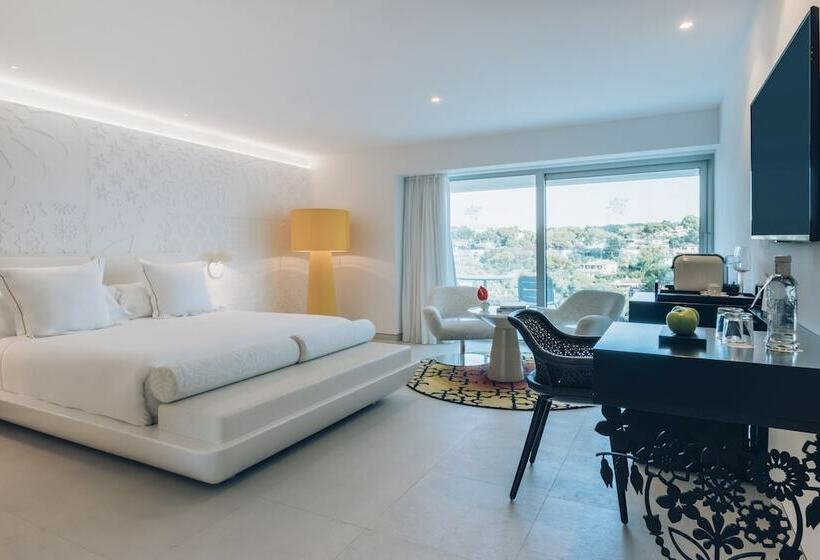 جناح جونيور ذو إطلالة جانبية على البحر, The Donna Portals