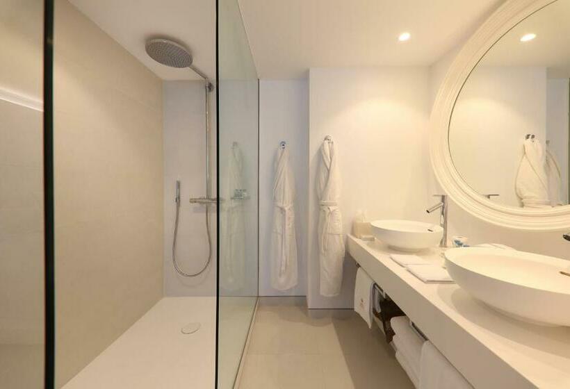 جناح جونيور مطلّ علي البحر, The Donna Portals