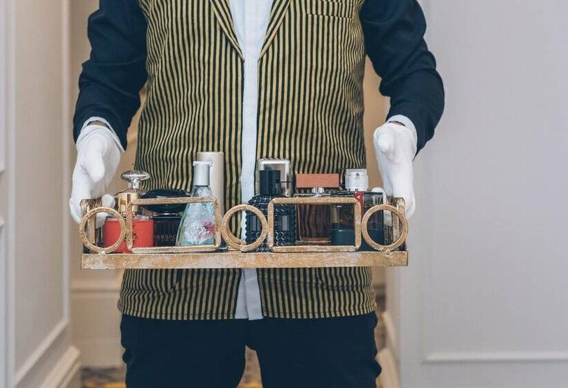 جناح جونيور مطلّ علي البحر, The Donna Portals