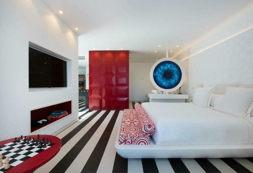 جناح, The Donna Portals