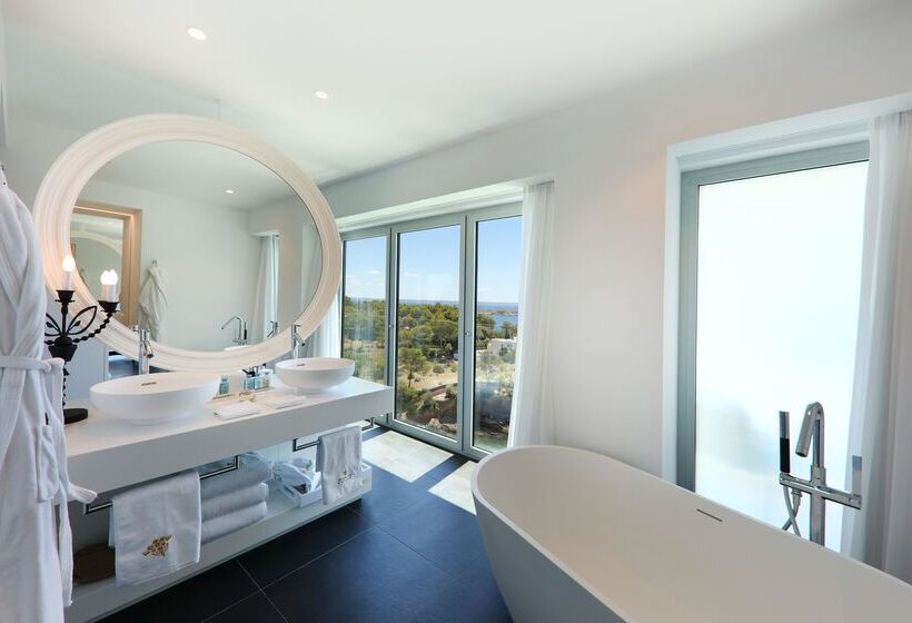 جناح, The Donna Portals