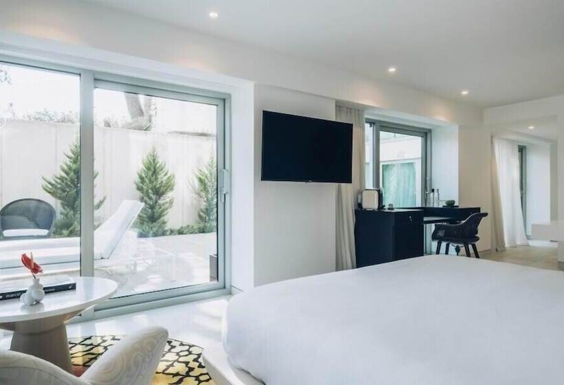 غرفة قياسية, The Donna Portals