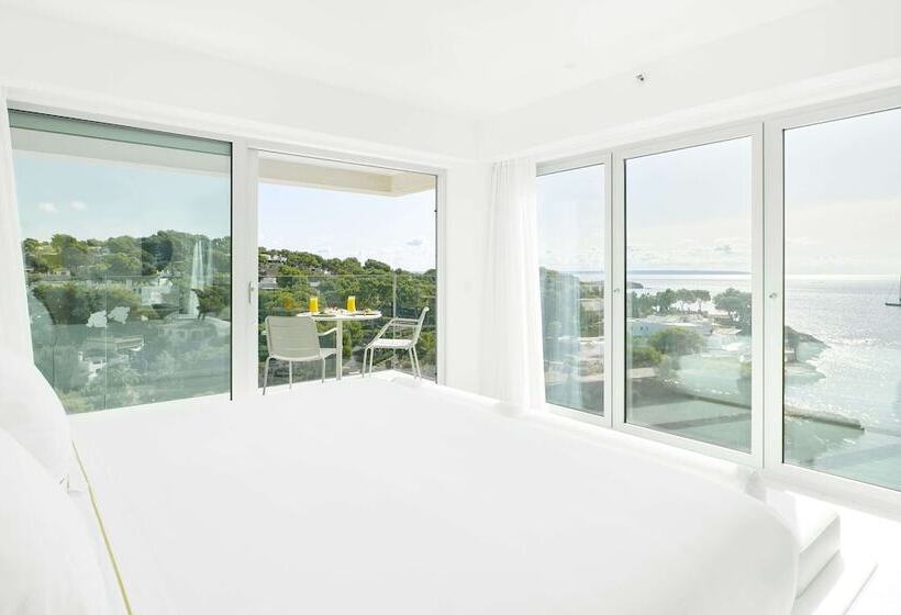 جناح جونيور مطلّ علي البحر, The Donna Portals