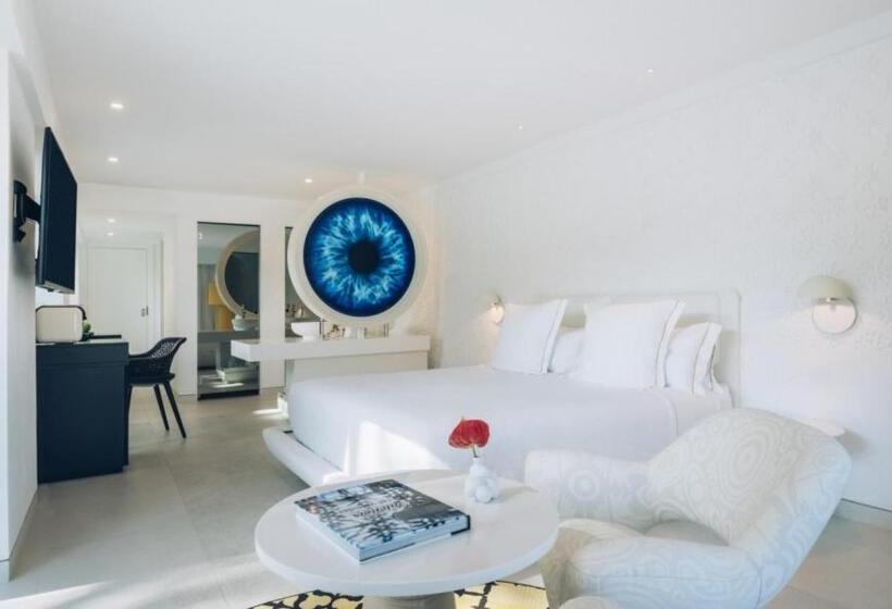 غرفة قياسية, The Donna Portals