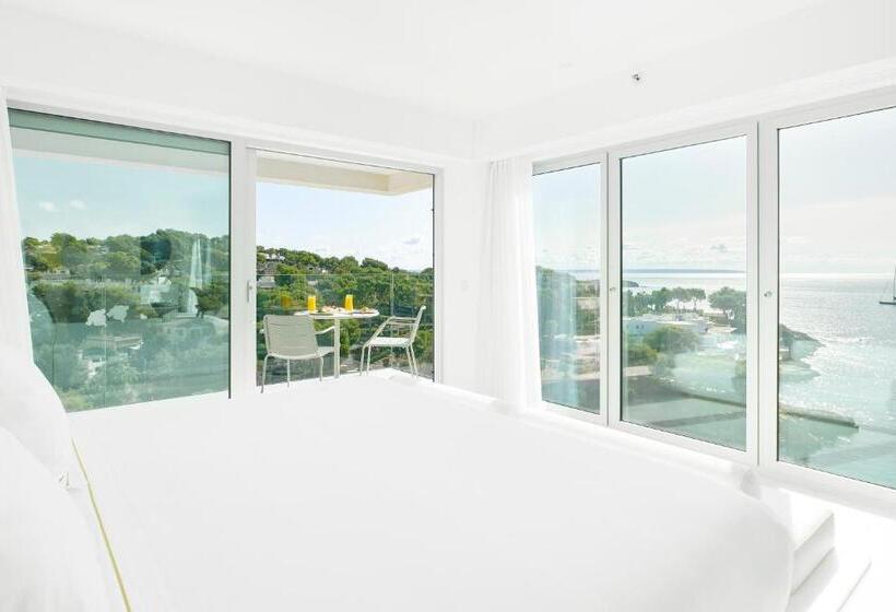 جناح جونيور مطلّ علي البحر, The Donna Portals