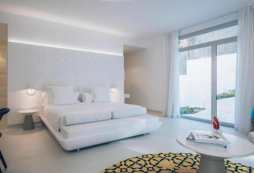 جناح, The Donna Portals