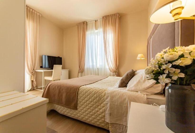 غرفة سوبيريور مزودة بشرفة, Rosa Dei Venti