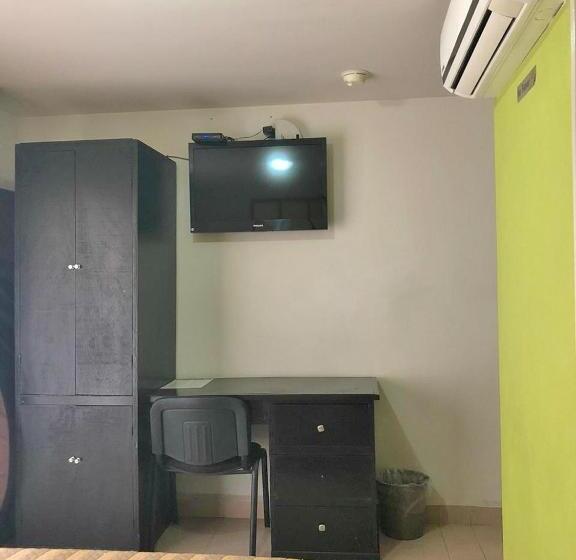 スタンダードルーム, Ruah