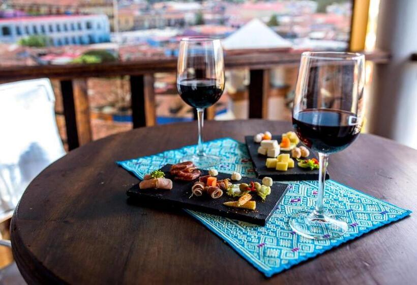 스위트, Santuario Las Escaleras