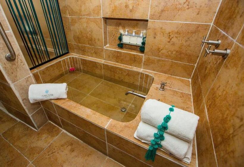 스위트, Santuario Las Escaleras