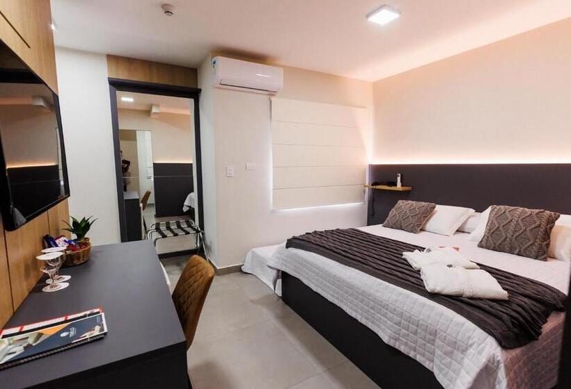 סוויטת סופריור, Tonello Business