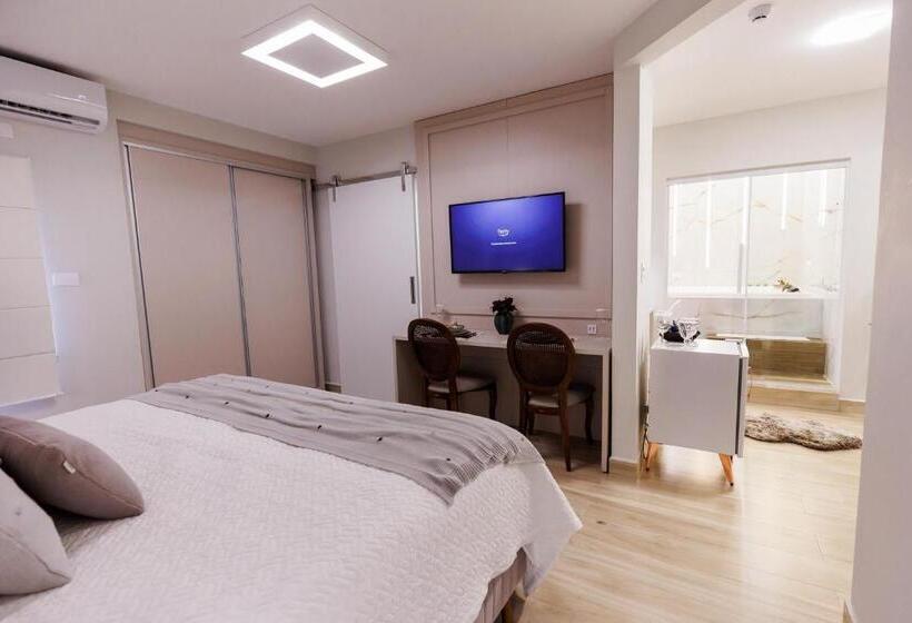 סוויטה נשיאותית, Tonello Business